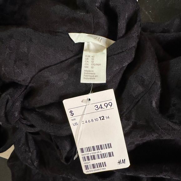 NWT H & M shift Dress Black neck Bow Sz 12 embossed Animal Print a16 - Picture 8 of 9